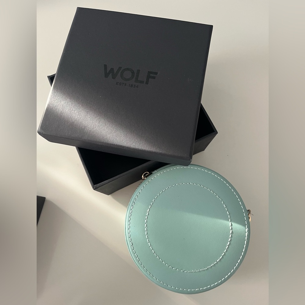 Wolf small jewelry box